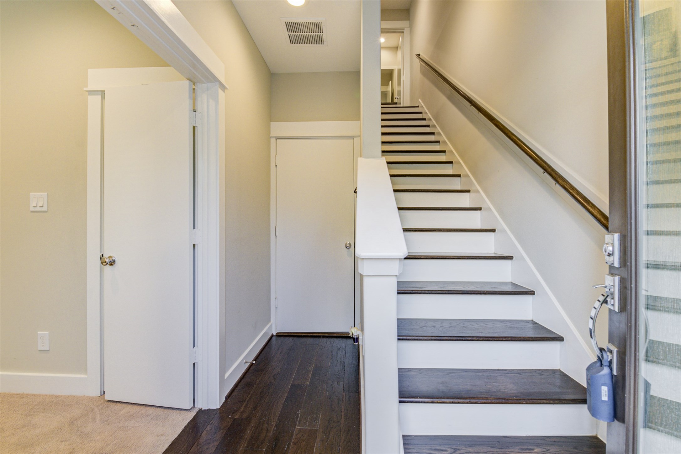 710 Clark Street Houston, TX 77020 - Photo 10 of 37