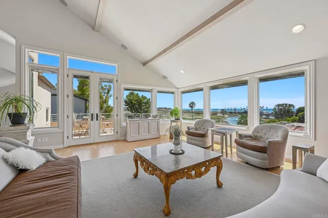 $2,600,000 | 2542 Manchester Avenue, Cardiff-by-the-Sea, CA 92007