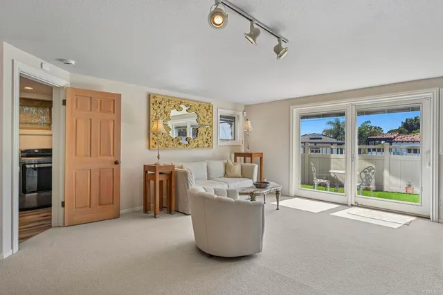 $2,600,000 | 2542 Manchester Avenue, Cardiff-by-the-Sea, CA 92007