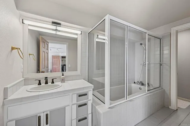 $2,600,000 | 2542 Manchester Avenue, Cardiff-by-the-Sea, CA 92007