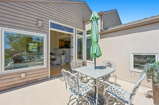 $2,600,000 | 2542 Manchester Avenue, Cardiff-by-the-Sea, CA 92007