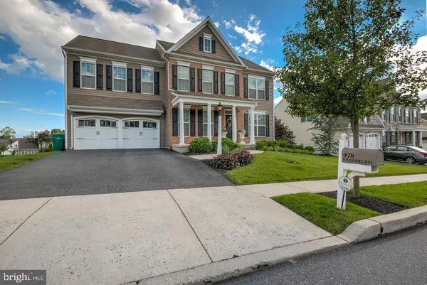 $845,000 | 978 Powder Horn Drive, Hummelstown, PA 17036