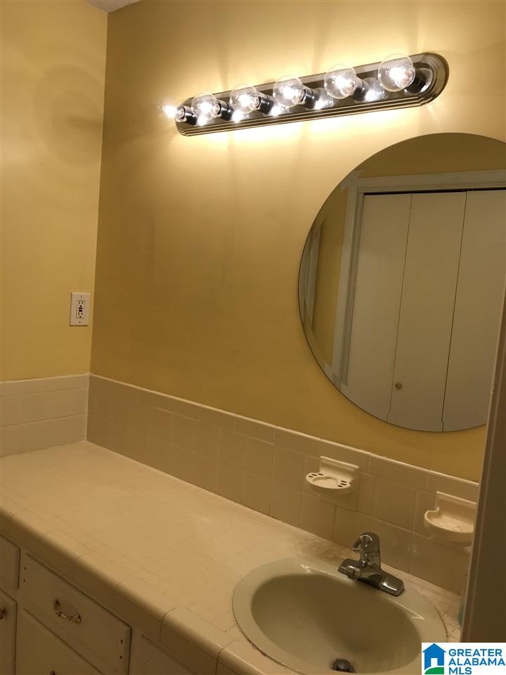 619 Portercrest Road Graysville, AL 35073 - Photo 26 of 45