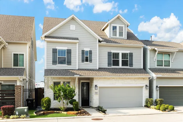 $775,000 | 8706 Strongoak Ln., Houston, TX 77055