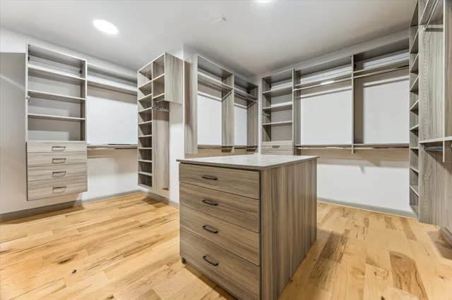 $775,000 | 8706 Strongoak Ln., Houston, TX 77055