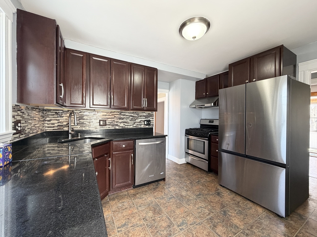 21 Alton Road Quincy, MA 02169 - Photo 2 of 22