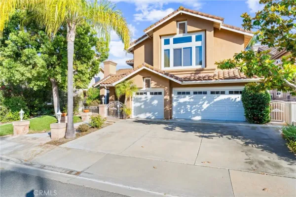 $1,999,000 | 27088 Ironwood Drive, Unit 1, Laguna Hills, CA 92653