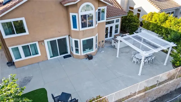 $1,999,000 | 27088 Ironwood Drive, Unit 1, Laguna Hills, CA 92653