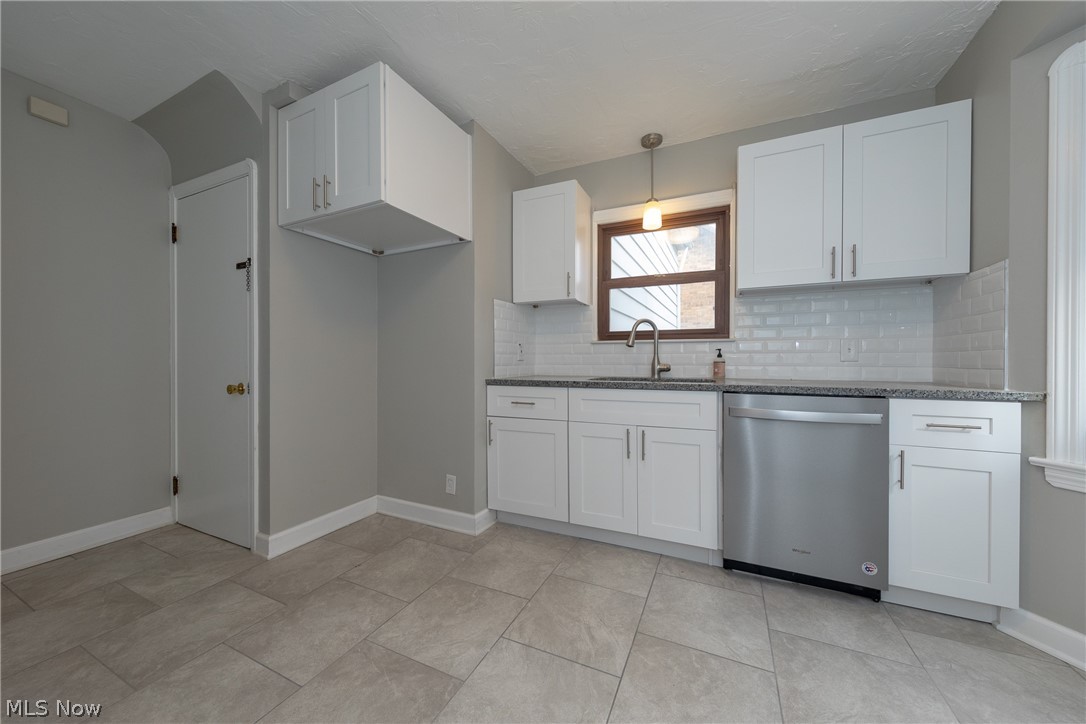1587 Felton Road South Euclid, OH 44121 - Photo 8 of 34