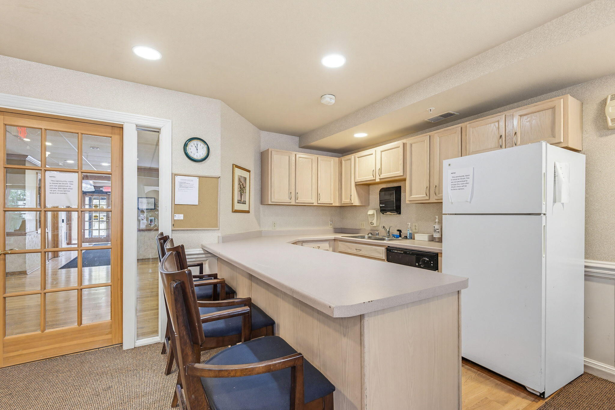 7307 North Port Washington Road, Unit 315 Glendale, WI 53217 - Photo 25 of 30 Kitchenette