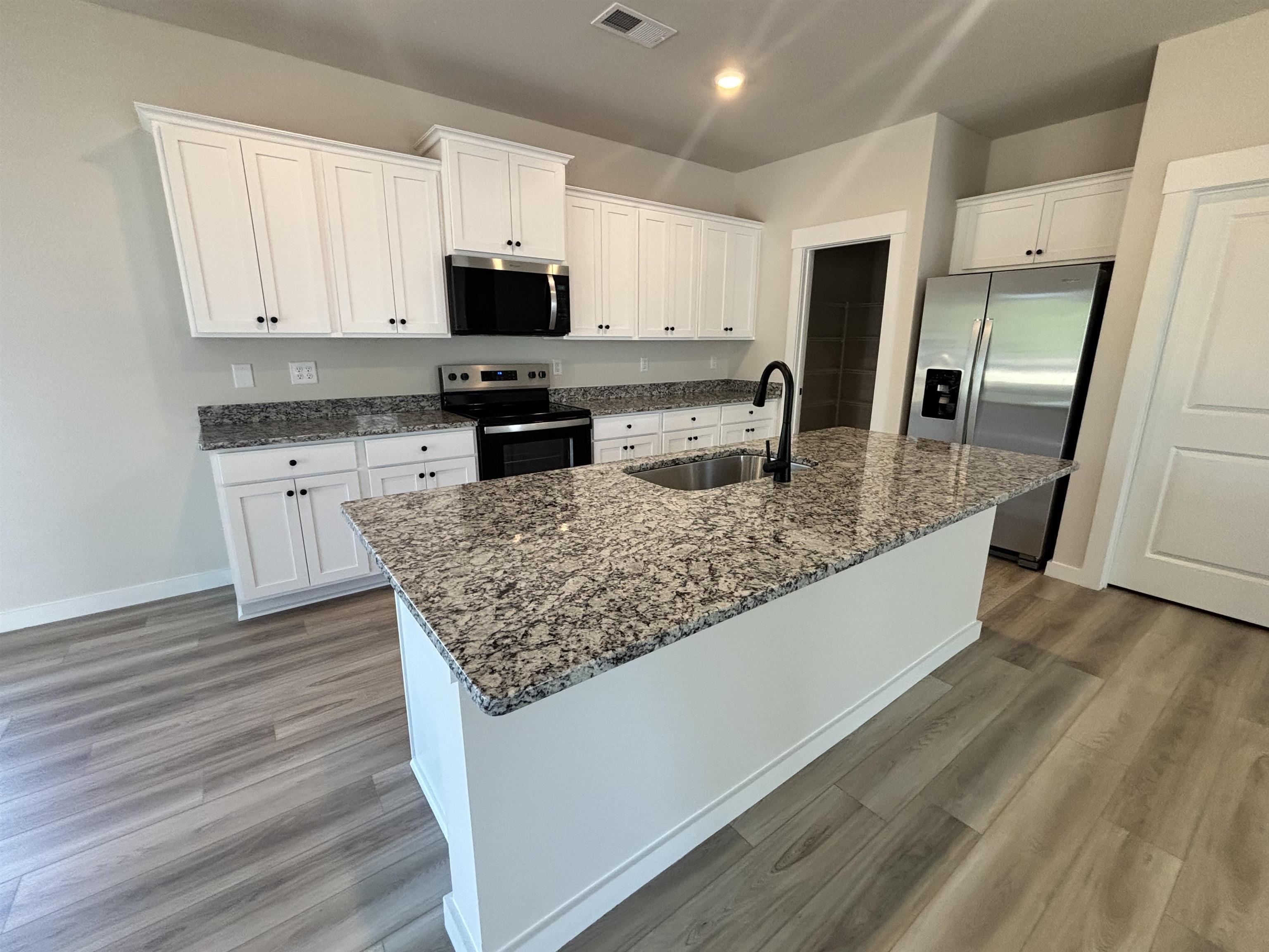 410 West Claywalk Road Woodruff, SC 29388 - Photo 5 of 8