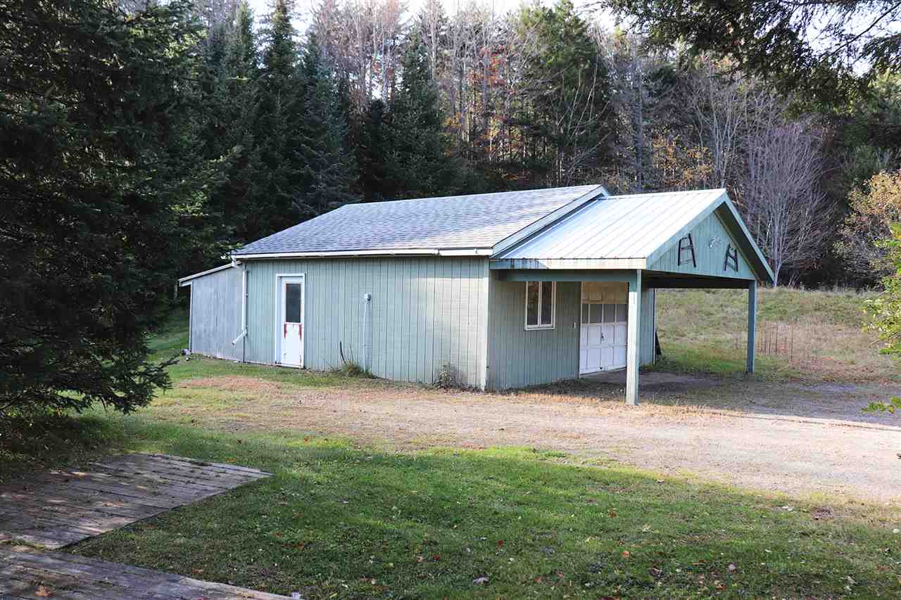 596 Cochran Road Morristown, VT 05661 - Photo 6 of 36