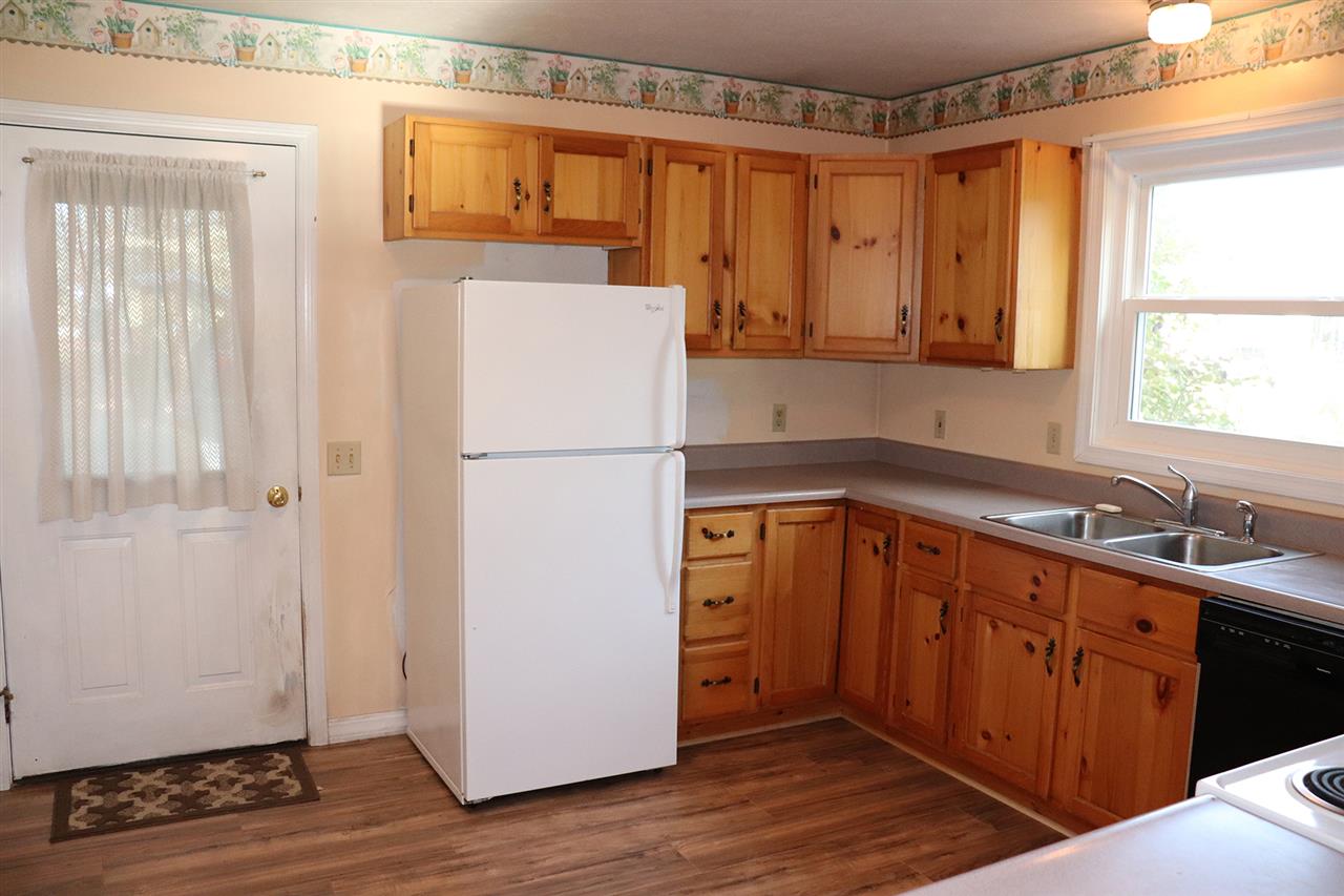 596 Cochran Road Morristown, VT 05661 - Photo 8 of 36