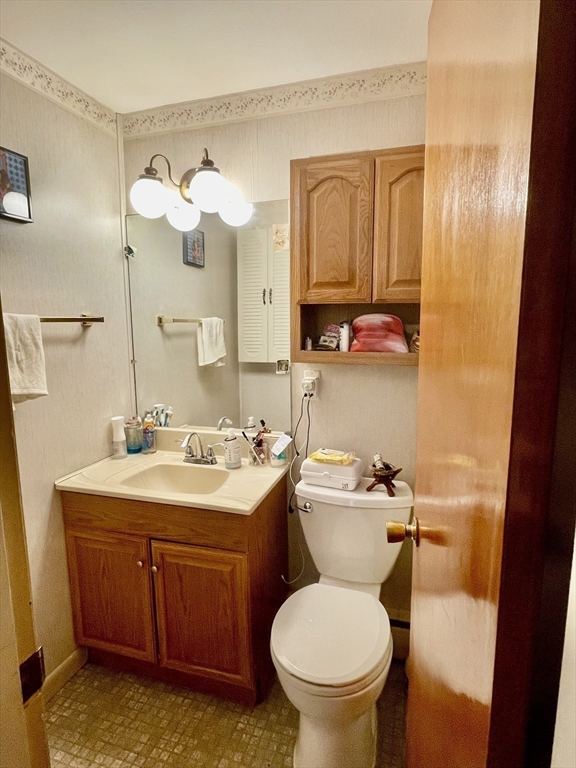 26 Valley View Road Leominster, MA 01453 - Photo 8 of 24