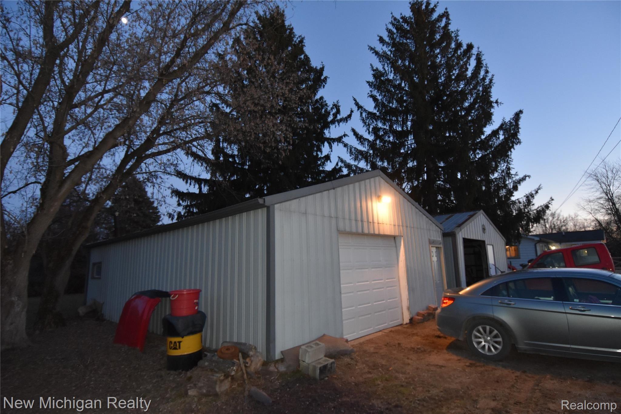 7400 Bennett Lake Road Fenton, MI 48430 - Photo 6 of 24 5DE433CA-E233-4BB4-8530-C432C0051005.jpeg