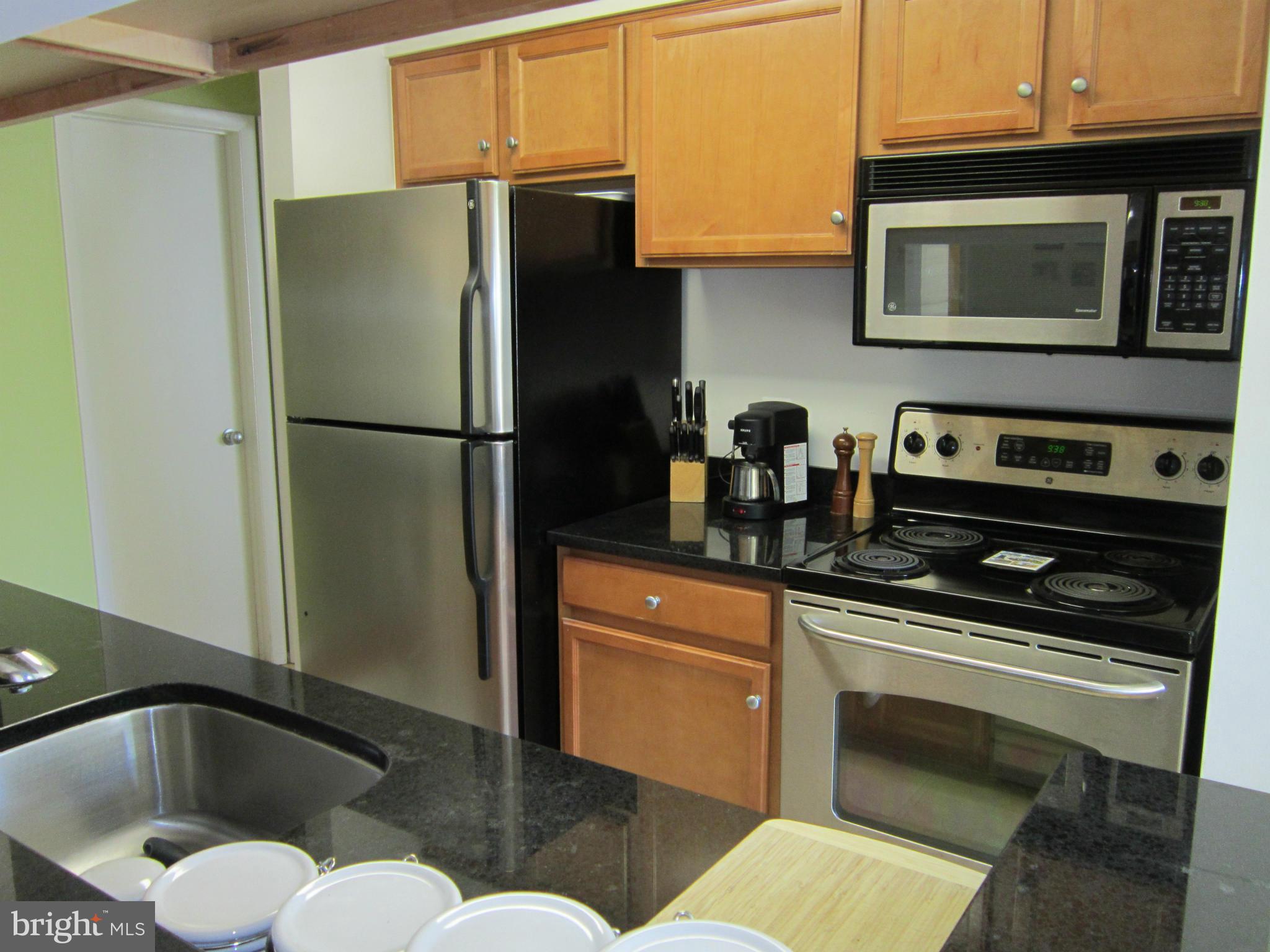 11657 Chesterfield Court, Unit D Reston, VA 20190 - Photo 3 of 30 Kitchen