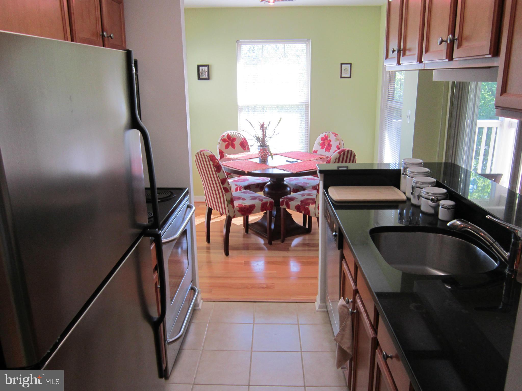 11657 Chesterfield Court, Unit D Reston, VA 20190 - Photo 4 of 30 Kitchen