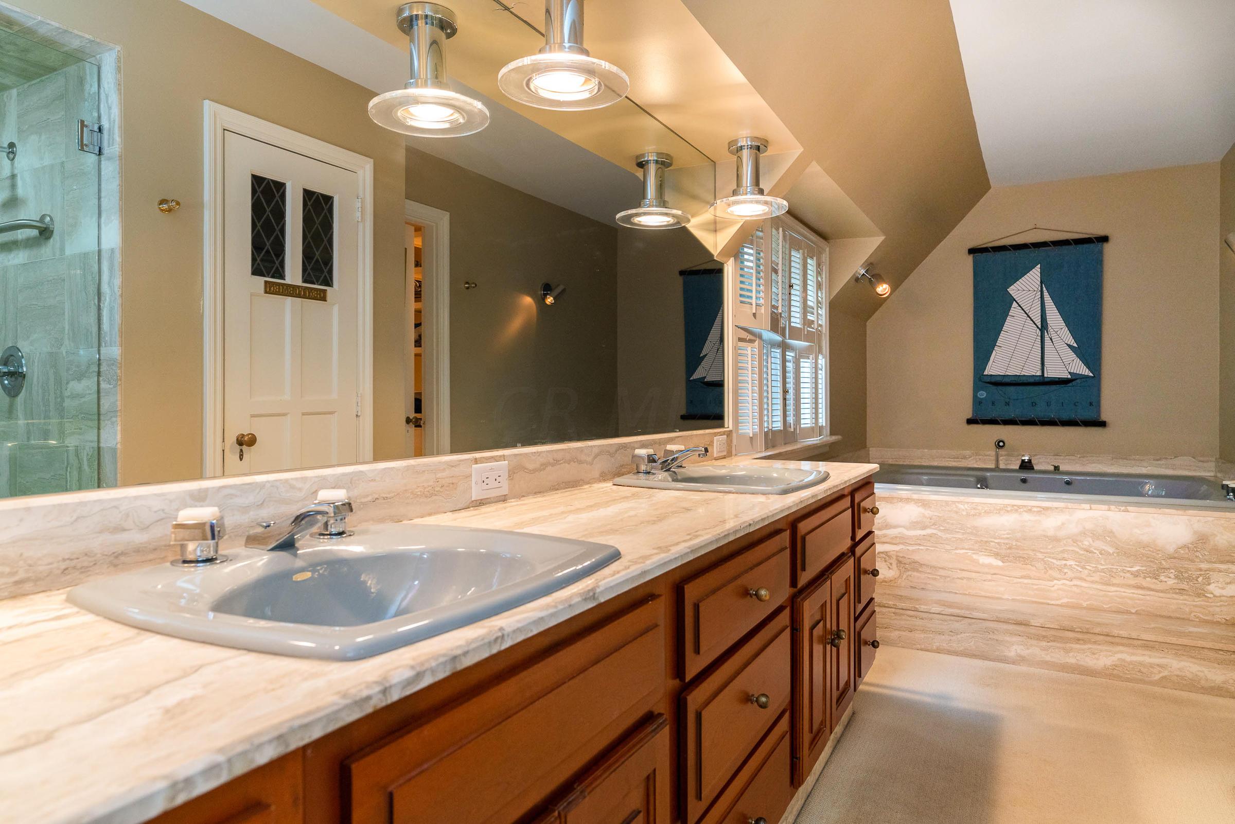 2335 Abington Road Columbus, OH 43221 - Photo 31 of 41