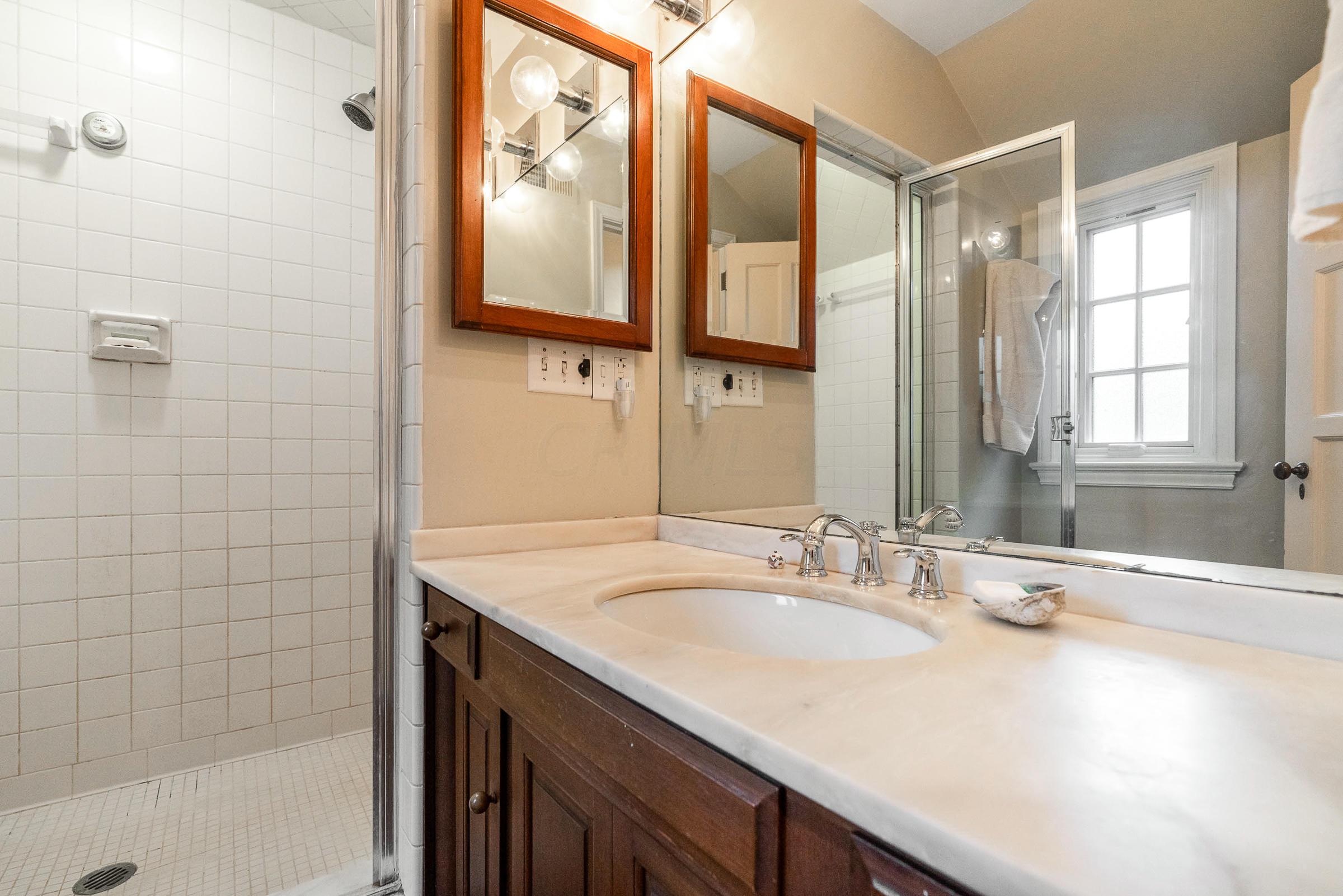 2335 Abington Road Columbus, OH 43221 - Photo 36 of 41