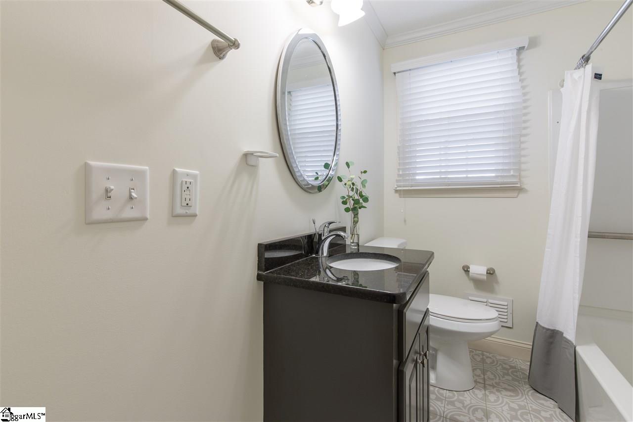 11 Friartuck Road Greenville, SC 29607 - Photo 6 of 15