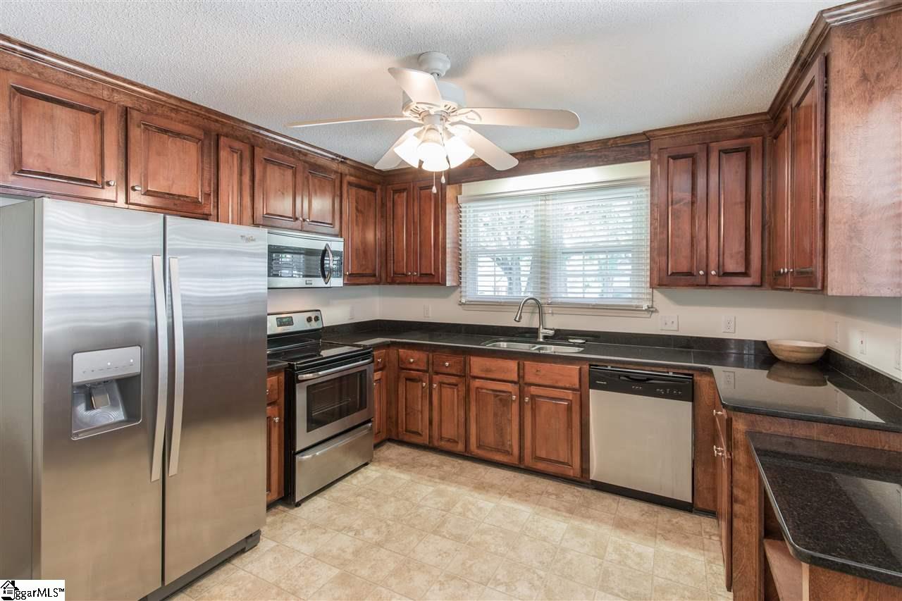 11 Friartuck Road Greenville, SC 29607 - Photo 10 of 15