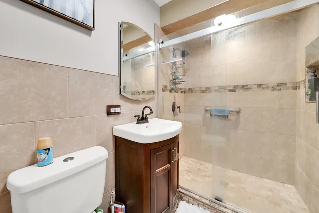 $360,000 | 4033 West 109th Street, Oak Lawn, IL 60453