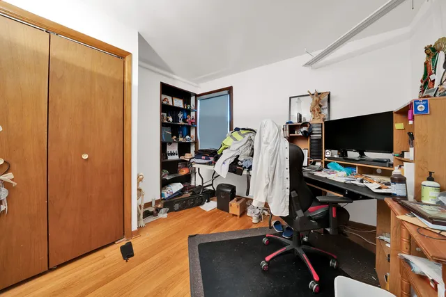 $360,000 | 4033 West 109th Street, Oak Lawn, IL 60453