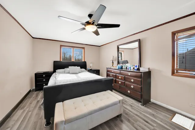 $360,000 | 4033 West 109th Street, Oak Lawn, IL 60453