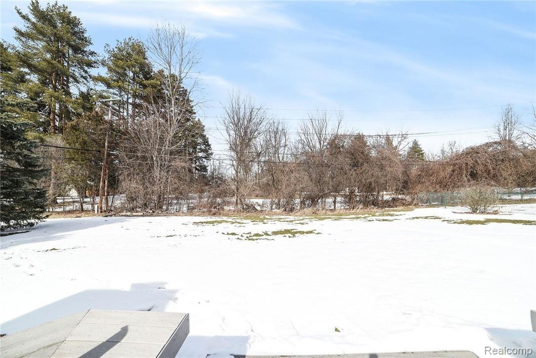 1972 Grace Avenue Rochester, MI 48309 - Photo 31 of 34 DSC_1335.jpg