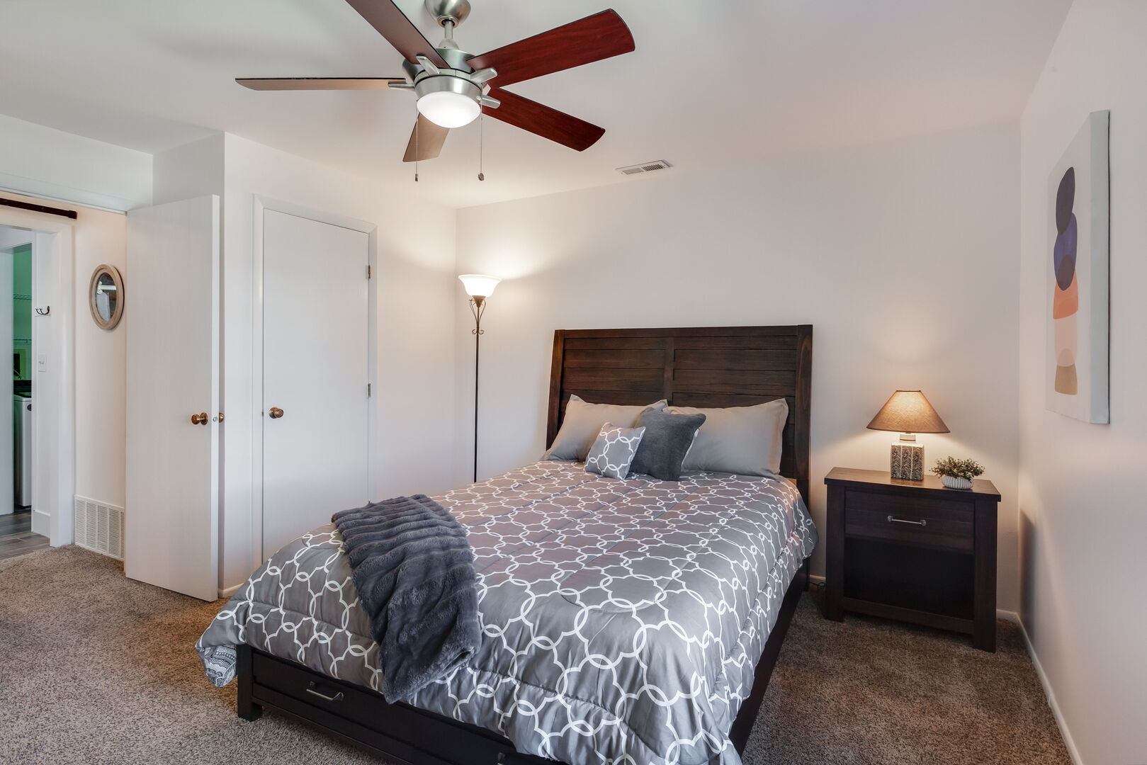 987 Golf Course Road, Unit 8 Crystal Lake, IL 60014 - Photo 12 of 17 Gallery Image 12