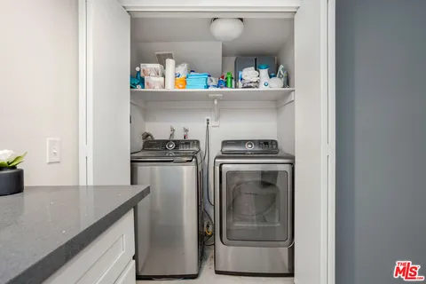 $929,000 | 323 North Jackson Street, Unit 115, Glendale, CA 91206