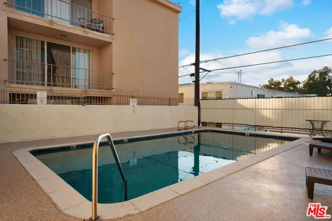 $929,000 | 323 North Jackson Street, Unit 115, Glendale, CA 91206