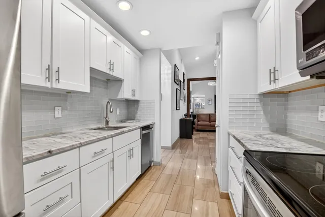 $430,000 | 6827 Parisian Way, Lake Worth, FL 33467