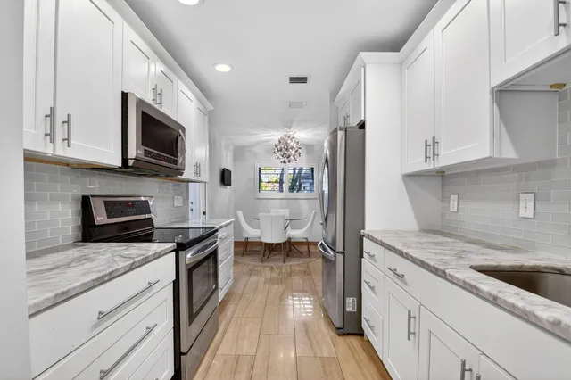 $430,000 | 6827 Parisian Way, Lake Worth, FL 33467