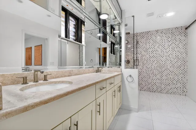 $430,000 | 6827 Parisian Way, Lake Worth, FL 33467