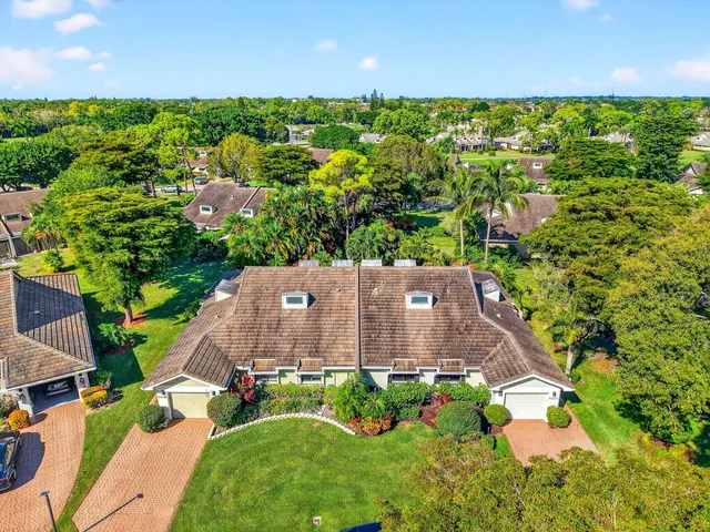 $430,000 | 6827 Parisian Way, Lake Worth, FL 33467