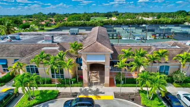 $430,000 | 6827 Parisian Way, Lake Worth, FL 33467