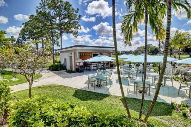 $430,000 | 6827 Parisian Way, Lake Worth, FL 33467