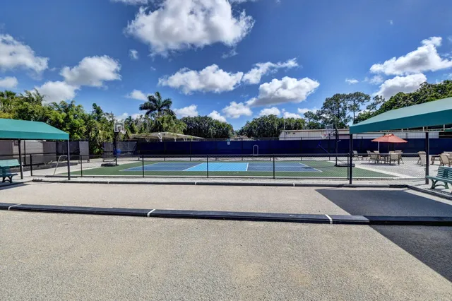 $430,000 | 6827 Parisian Way, Lake Worth, FL 33467