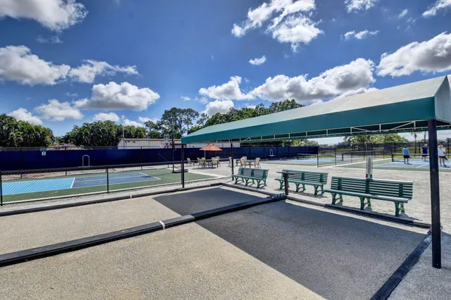 $430,000 | 6827 Parisian Way, Lake Worth, FL 33467