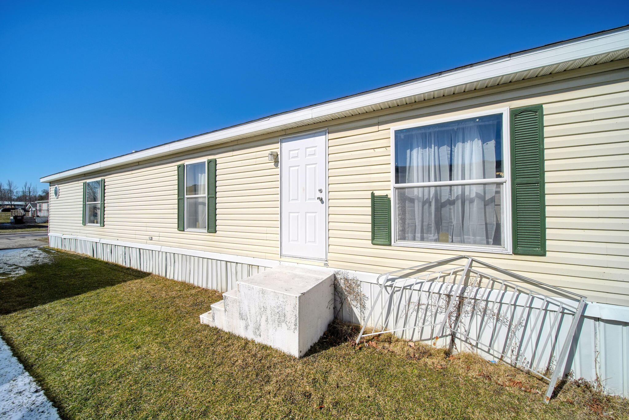 2835 South Wagner Road, Unit 177 Ann Arbor, MI 48103 - Photo 34 of 40 40-web-or-mls-DSC02424_HDR
