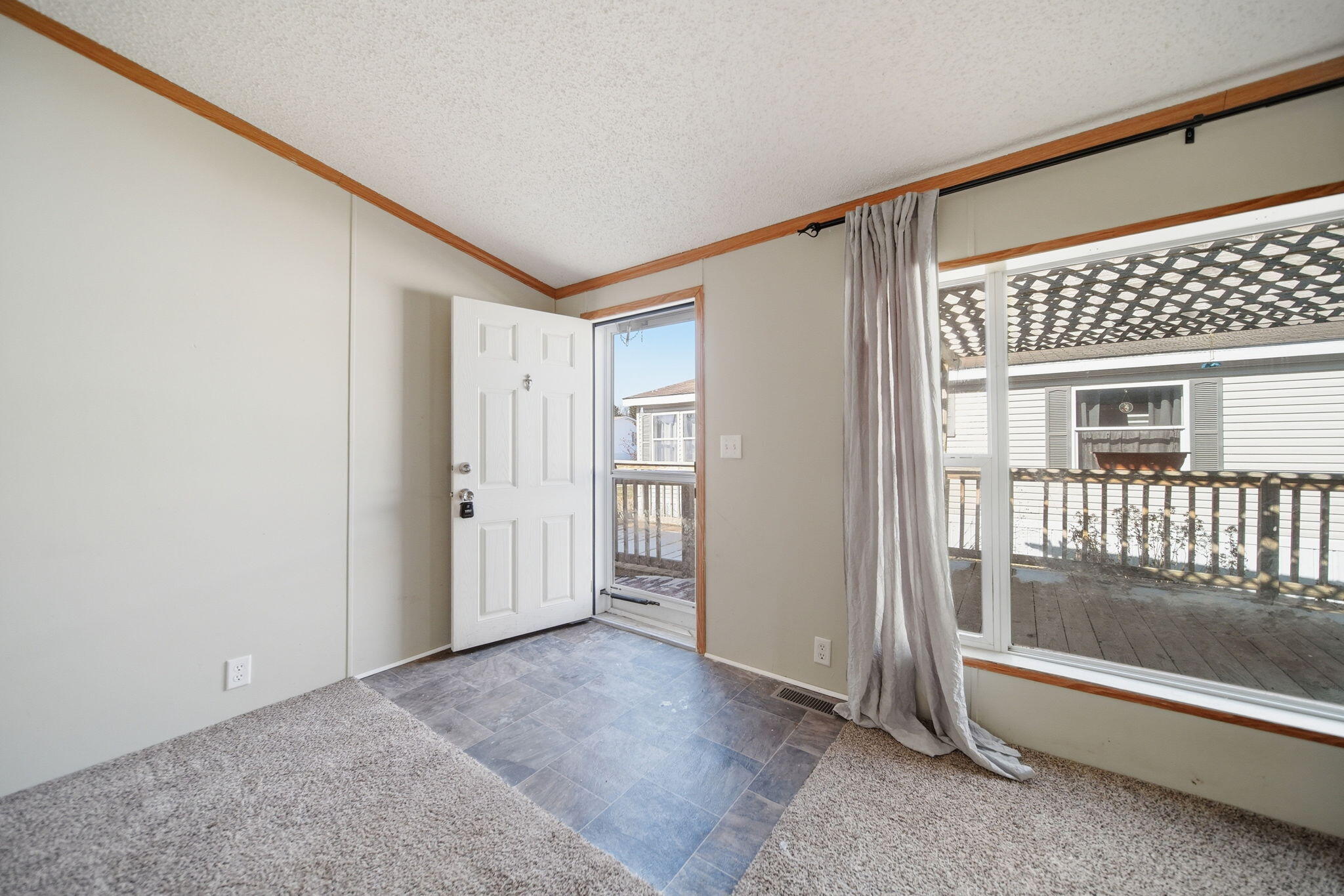 2835 South Wagner Road, Unit 177 Ann Arbor, MI 48103 - Photo 5 of 40 11-web-or-mls-DSC02210