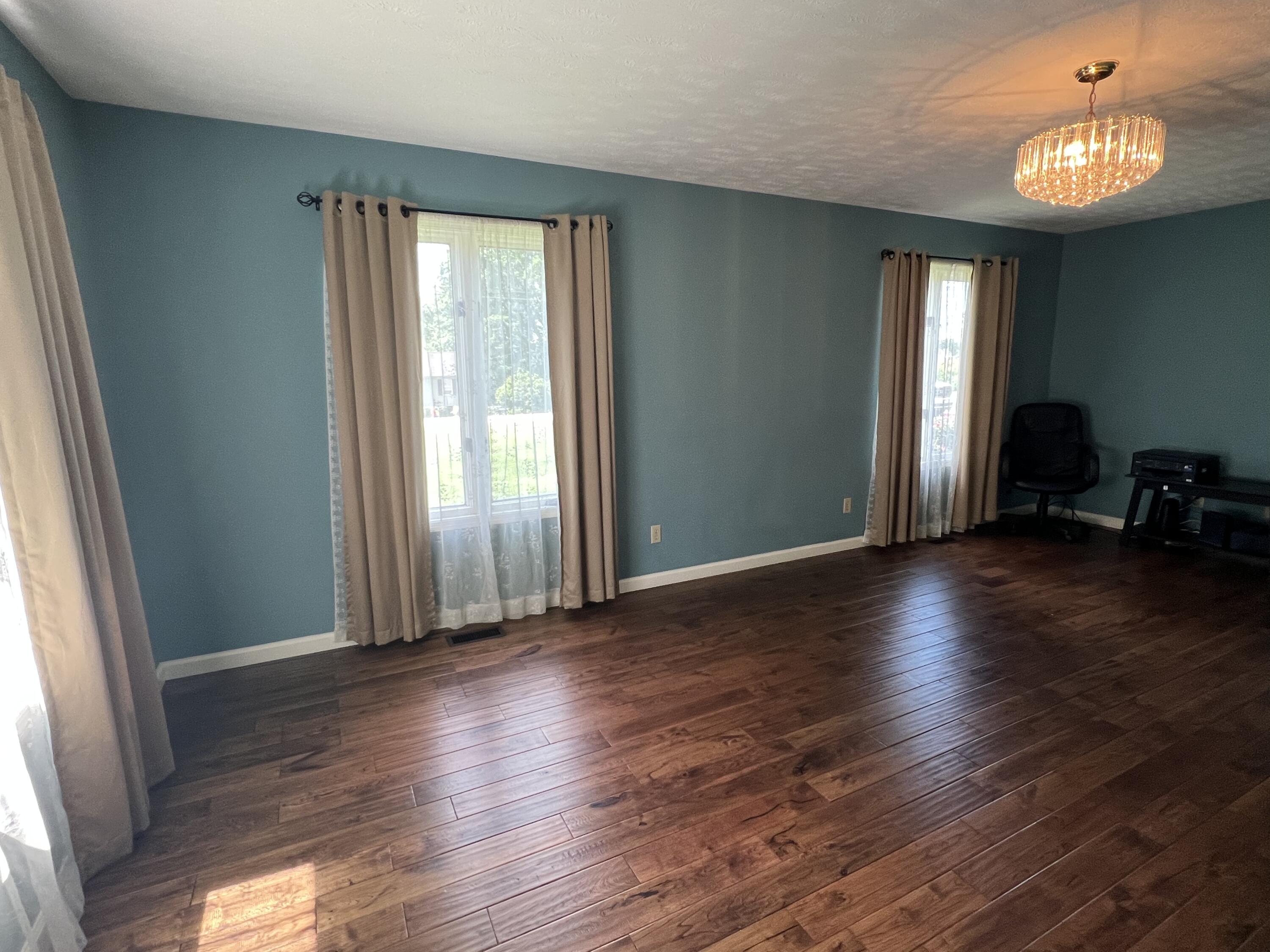 890 County Farm Road London, KY 40741 - Photo 12 of 37 97BFCE42-4777-43E0-BB65-9AEC241BB3E0