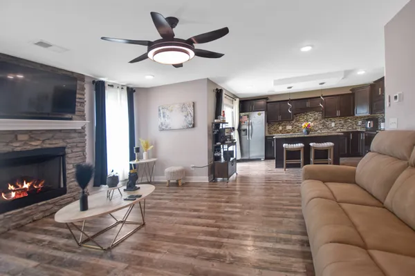 $1,900 | 414 Andean Court, Clarksville, TN 37040