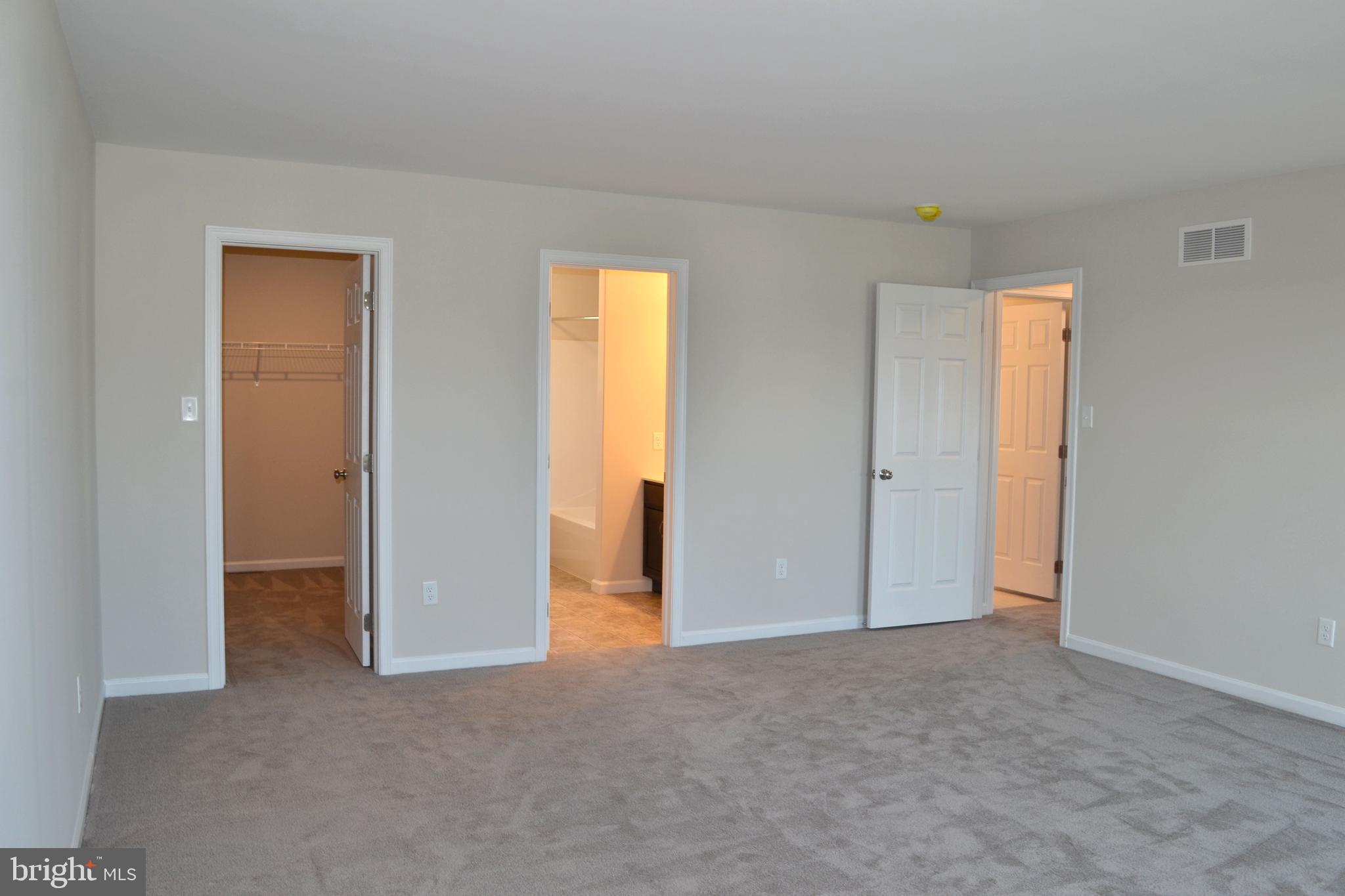 11 Rome Drive Leesport, PA 19533 - Photo 20 of 27 Master Bedroom includes Walk-in Closet and Bathroo