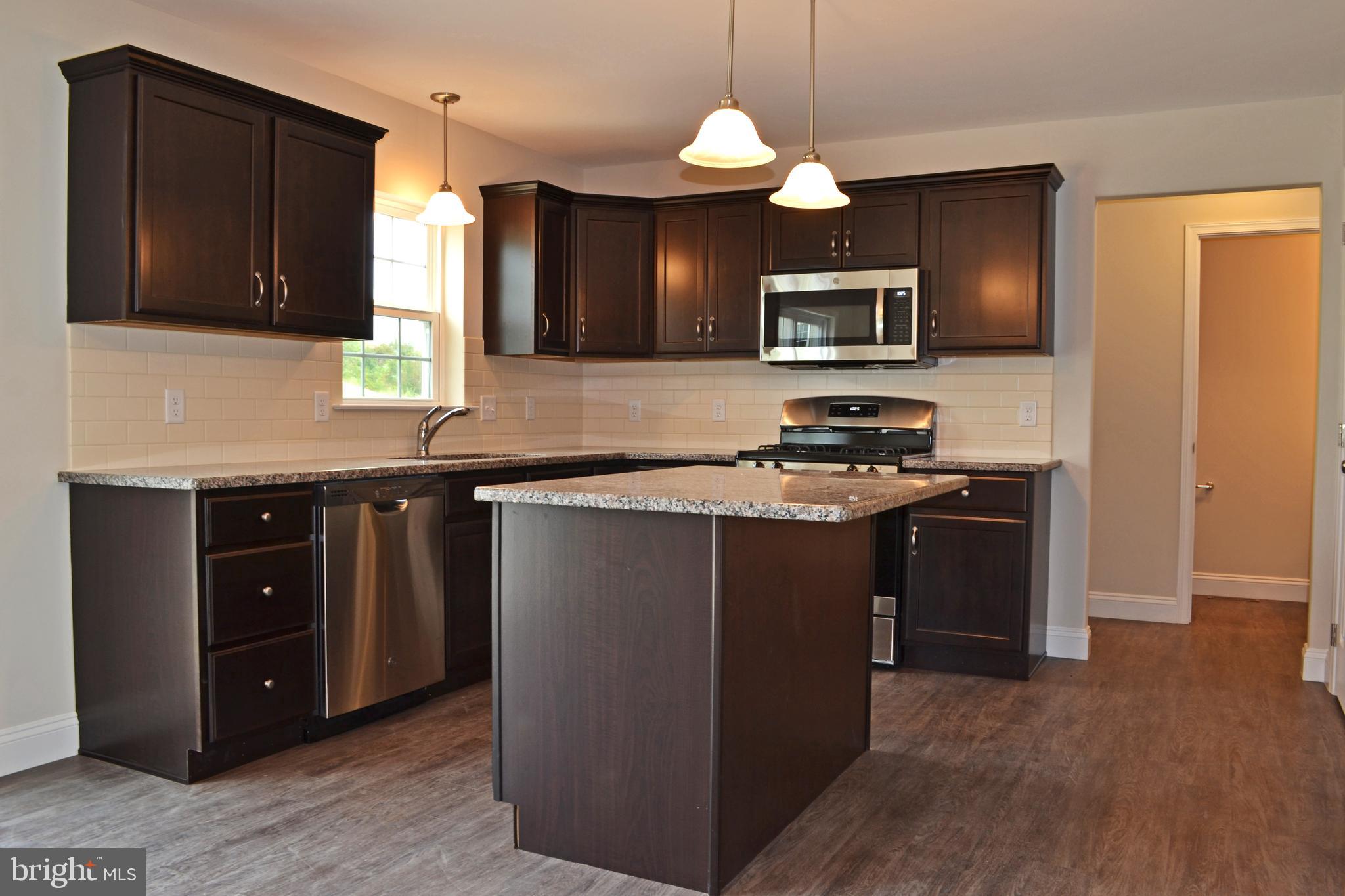 11 Rome Drive Leesport, PA 19533 - Photo 10 of 27 Kitchen