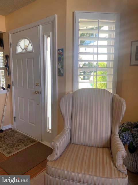 404 Barbados Drive Williamstown, NJ 08094 - Photo 4 of 28 Living Room
