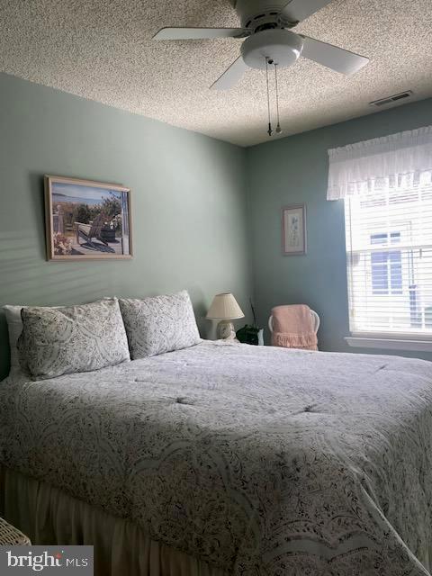 404 Barbados Drive Williamstown, NJ 08094 - Photo 8 of 28 Guest Bedroom