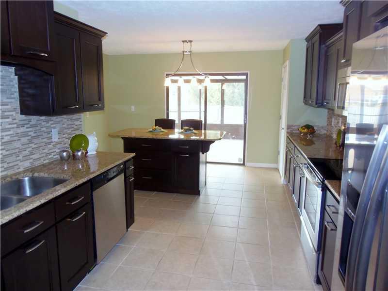 6214 North Raceway Road Indianapolis, IN 46278 - Photo 4 of 22 Gallery Image 4