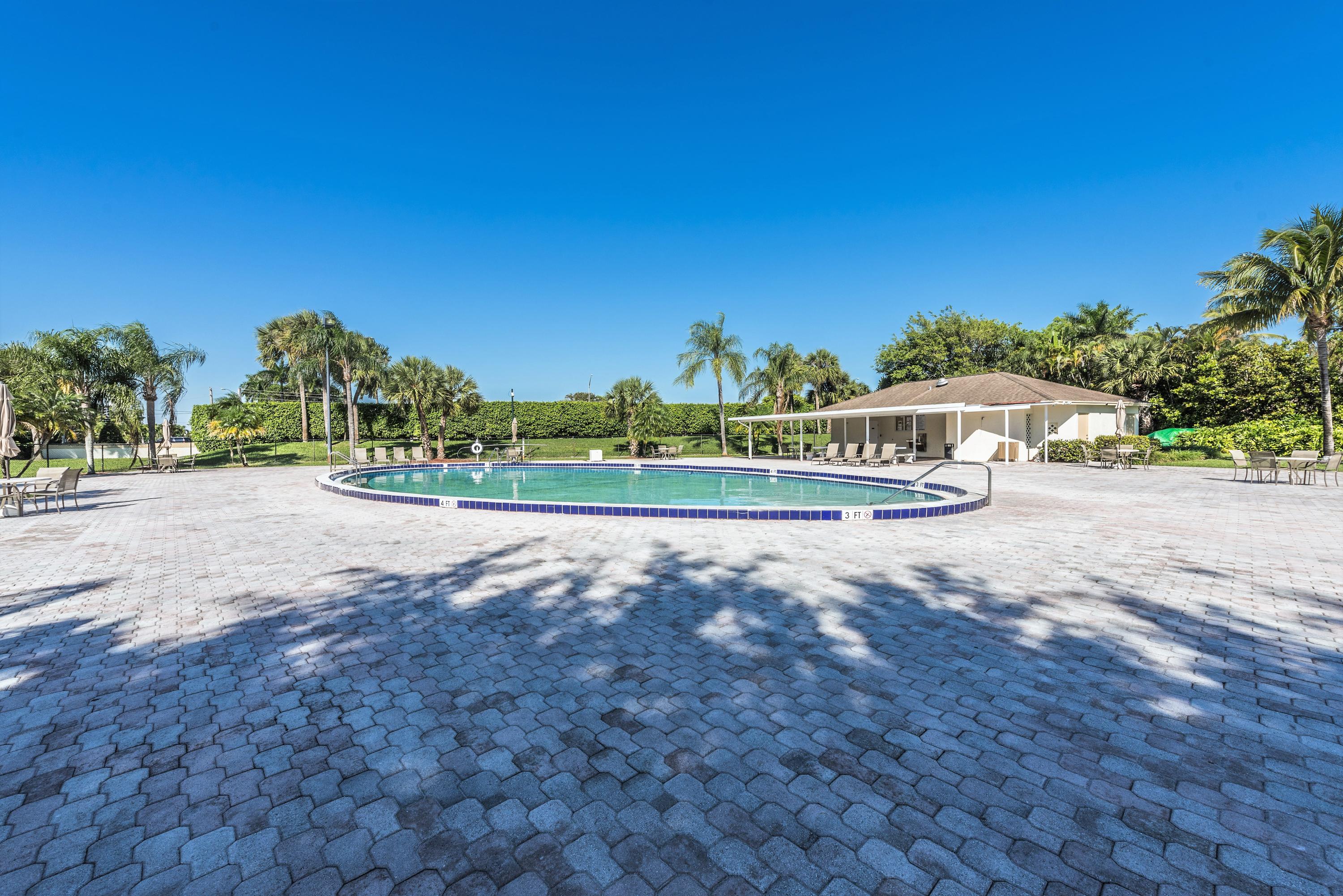 9865 Liberty Court Boca Raton, FL 33434 - Photo 34 of 47 Community Pool